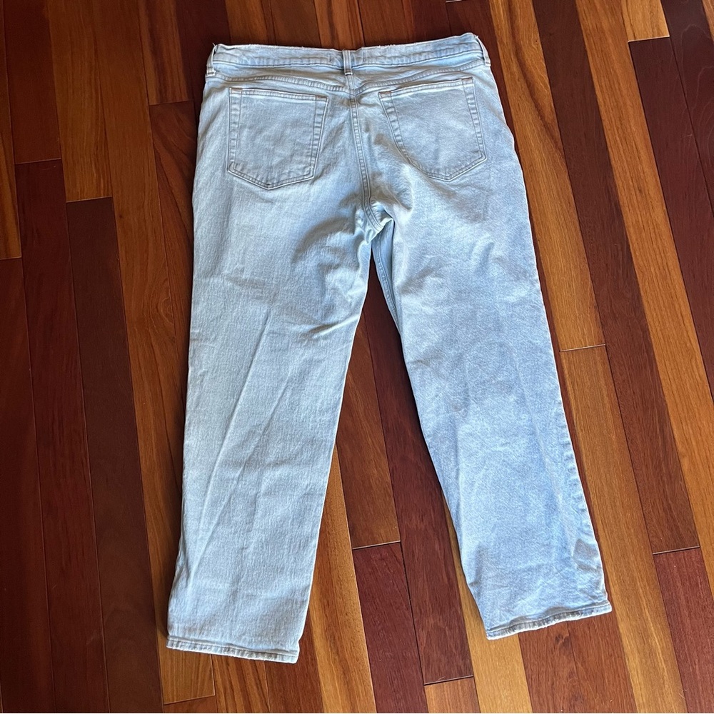 ABERCROMBIE & FITCH THE STRAIGHT MID RISE JEANS